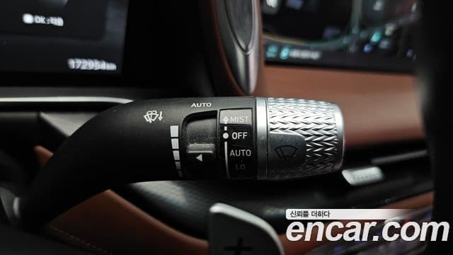 Genesis G90 2022 — Şəkil 32/38
