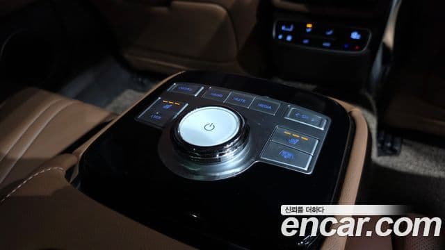 Genesis Electrified G80 2024 — Şəkil 18/20