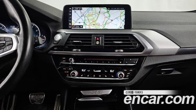 BMW X3 2018 — ფოტო 14/20
