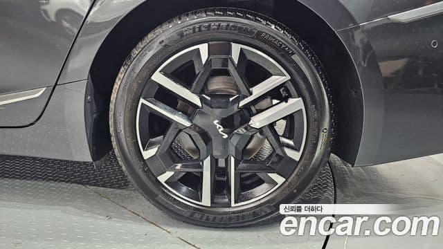 Kia K8 2025 — Photo 15/30