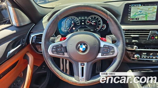 BMW M5 2018 — Şəkil 13/20