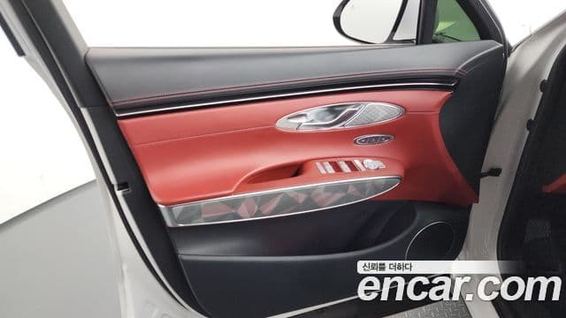 Genesis GV70 2022 — Şəkil 29/36