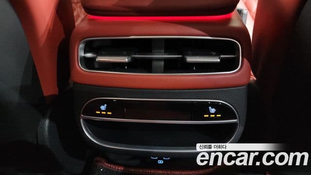 Genesis GV70 2022 — Şəkil 13/36