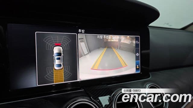 Mercedes-Benz E-Class 2018 — ფოტო 17/20