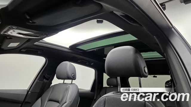 Audi Q7 2021 — Şəkil 18/20