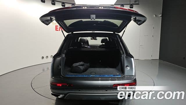 Audi Q7 2021 — Şəkil 20/20