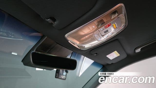 Genesis GV70 2023 — Photo 8/35