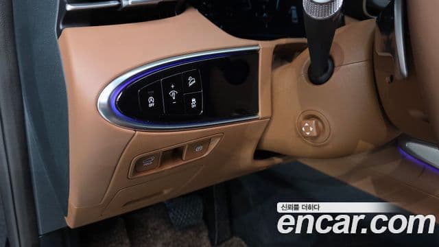 Genesis GV70 2023 — Photo 25/35