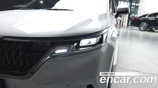 Kia Carnival 2022 — Photo 23/35