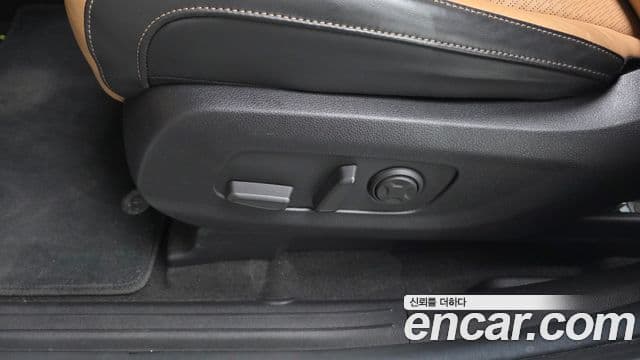 Kia Carnival 2022 — Photo 6/35