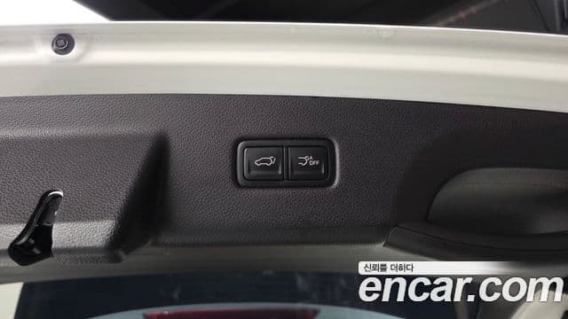 Kia Carnival 2022 — Photo 26/35