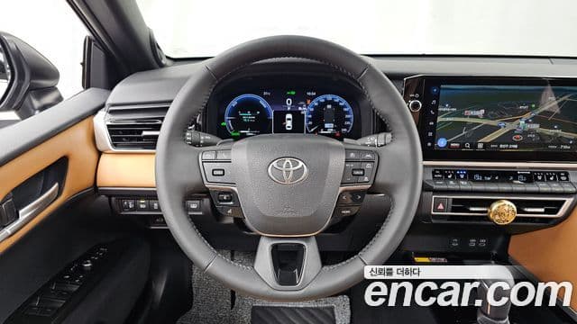 Toyota Camry 2025 — ფოტო 2/33