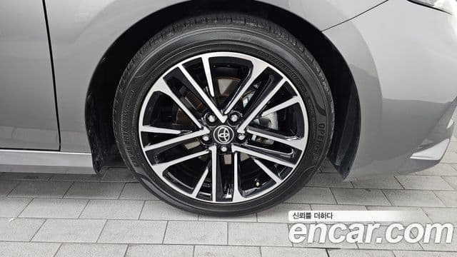Toyota Camry 2025 — ფოტო 22/33