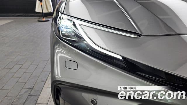 Toyota Camry 2025 — ფოტო 5/33