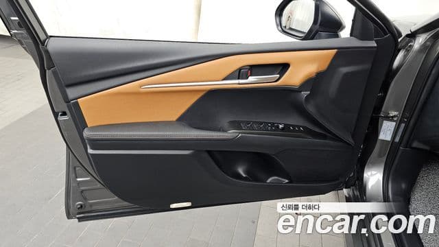 Toyota Camry 2025 — ფოტო 9/33