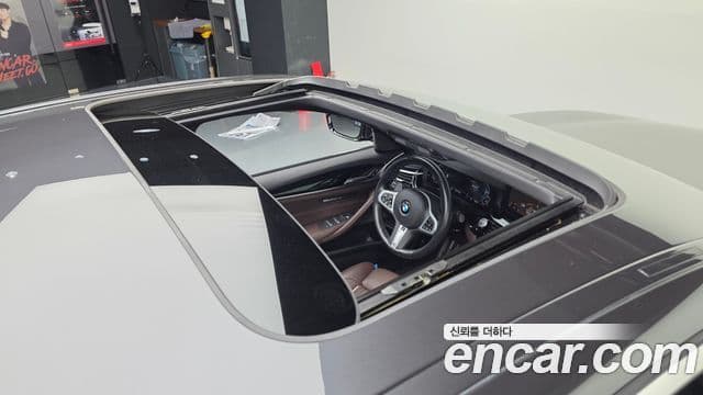 BMW 5 Series 2021 — Şəkil 19/20