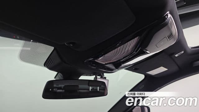BMW 5 Series 2021 — Photo 16/31