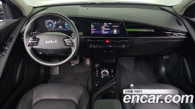 Kia Niro 2023 — фото 7 из 20