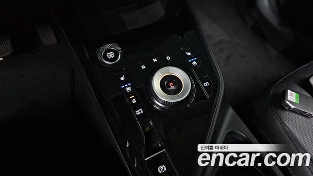 Kia Niro 2023 — Şəkil 9/20
