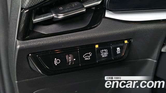 Kia Niro 2023 — фото 18 из 20
