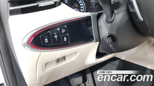 Genesis GV70 2021 — Photo 25/37