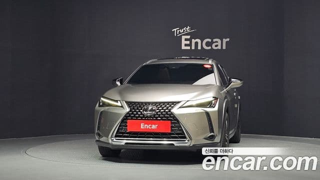 Lexus UX250h 2022 — Фото 3/20
