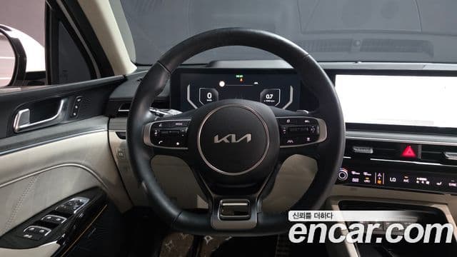 Kia K5 2024 — Photo 11/43