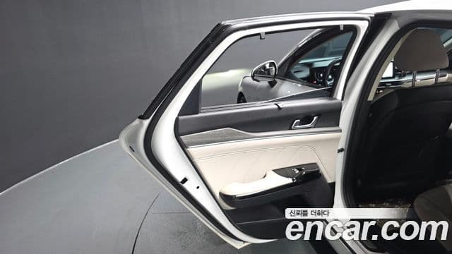 Kia K5 2024 — Photo 17/43
