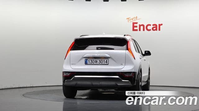 Kia Niro 2023 — Şəkil 4/20