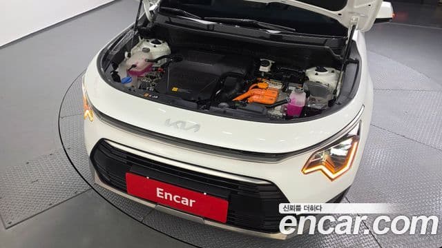 Kia Niro 2023 — Şəkil 6/20