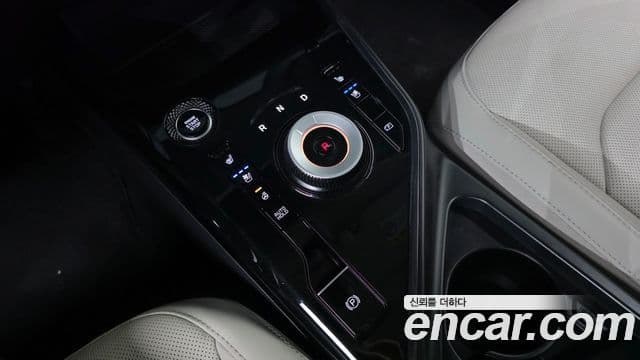 Kia Niro 2023 — Şəkil 9/20