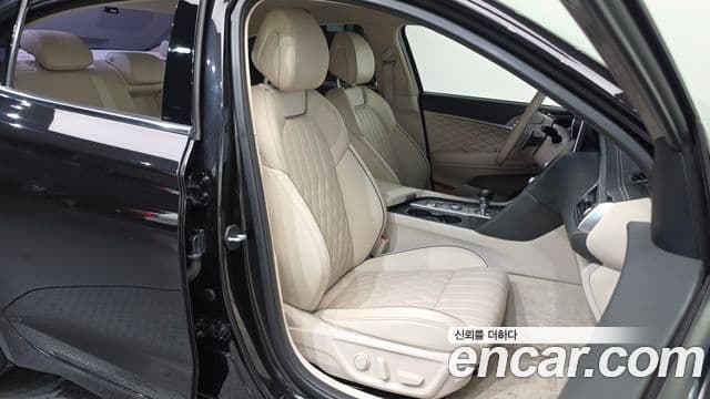 Genesis G70 2019 — ფოტო 19/33