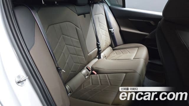 BMW 5 Series 2025 — Фото 11/20