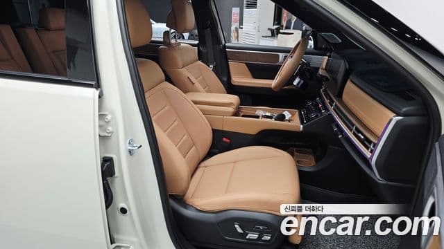 Hyundai Santa Fe 2025 — Photo 7/40