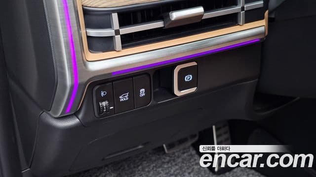 Hyundai Santa Fe 2025 — Photo 2/40