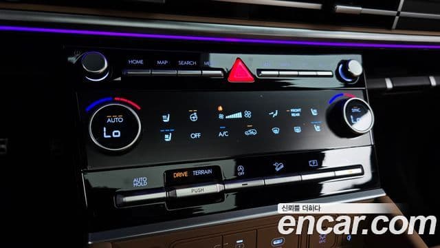 Hyundai Santa Fe 2025 — Photo 28/40