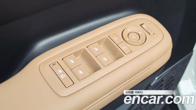 Hyundai Santa Fe 2025 — Photo 3/40