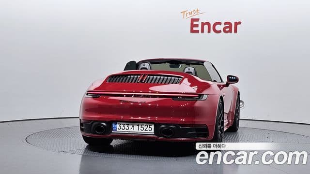 Porsche 911 2021 — Фото 4/20