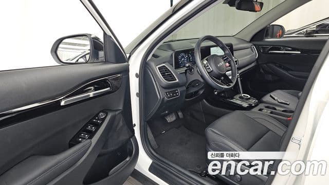 Kia Seltos 2025 — Şəkil 10/20