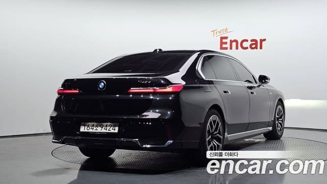 BMW 7 Series 2025 — Photo 20/31