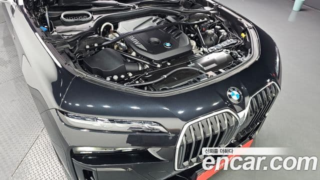 BMW 7 Series 2025 — Photo 14/31