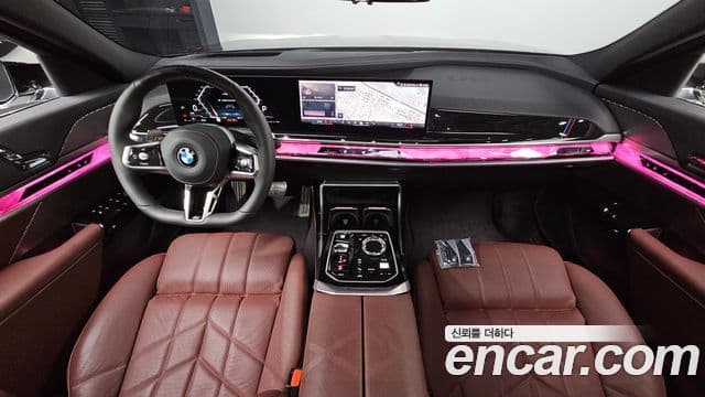 BMW 7 Series 2025 — Photo 12/31