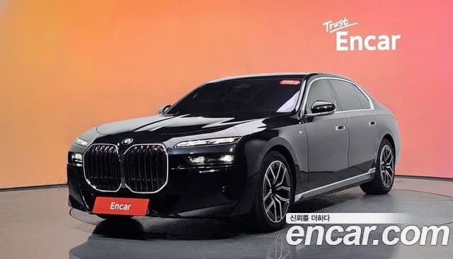 BMW 7 Series 2025 — Photo 17/31