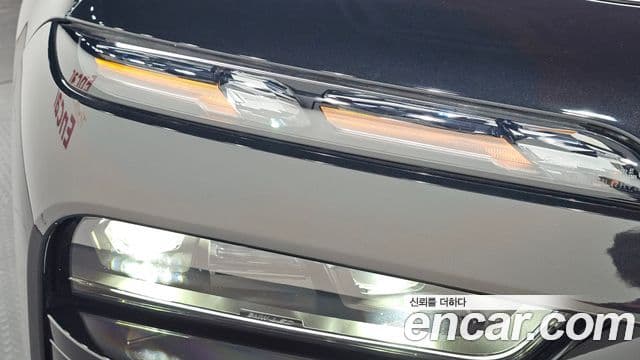 BMW 7 Series 2025 — Photo 1/31