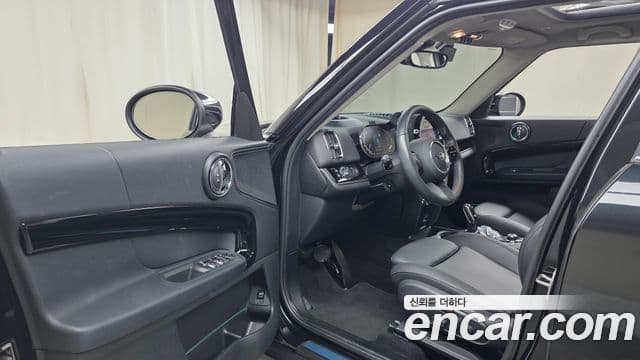 Mini Cooper Countryman 2023 — ფოტო 10/20
