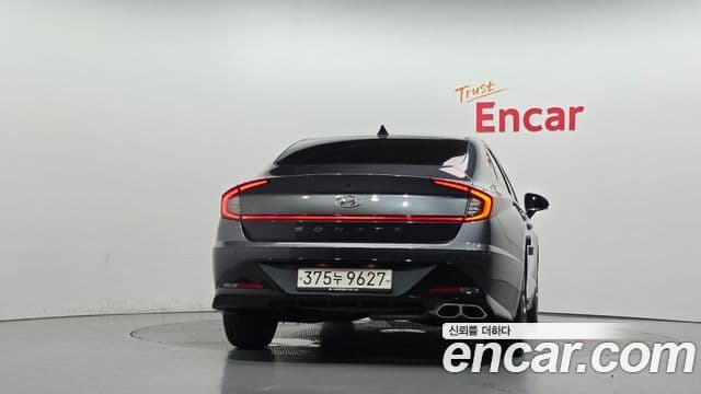 Hyundai Sonata 2021 — ფოტო 4/20
