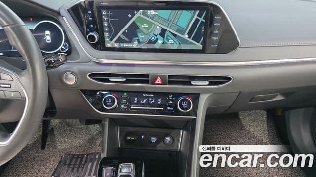 Hyundai Sonata 2021 — ფოტო 18/20