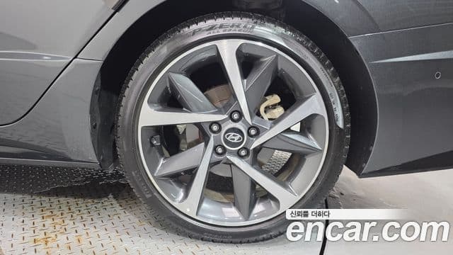 Hyundai Sonata Hybrid 2021 — Şəkil 13/36