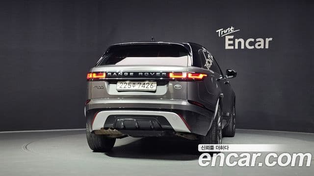 Land Rover Range Rover Velar 2019 — Фото 4/20