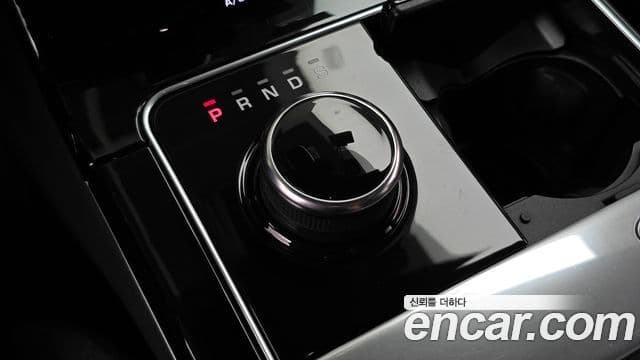 Land Rover Range Rover Velar 2019 — Фото 9/20